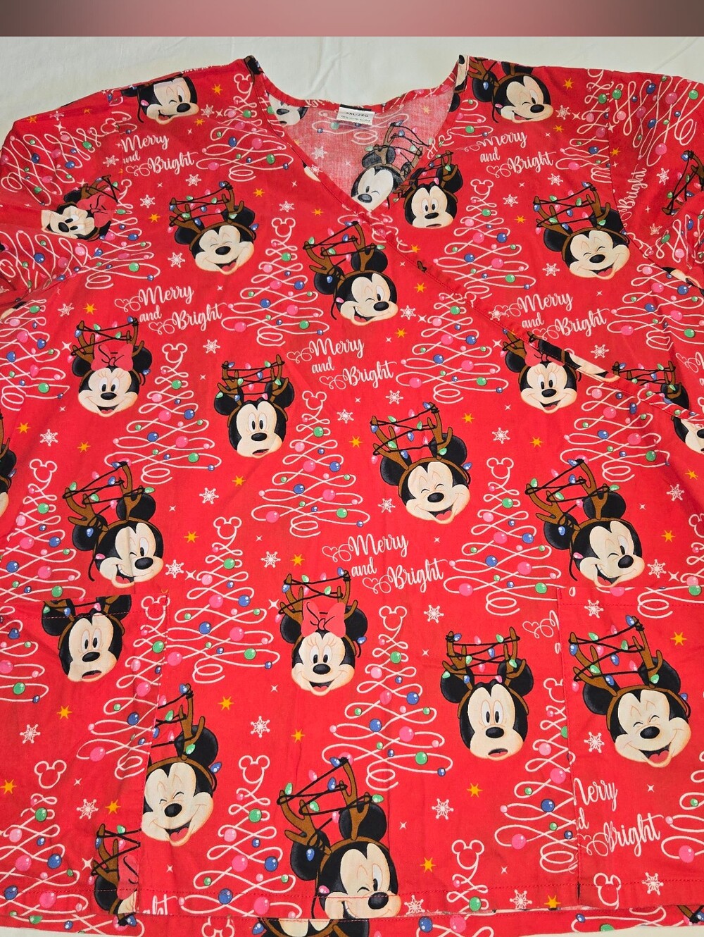 Disney Minnie Mouse Merry And Bright Holiday V-neck Scrub Top Size 2X